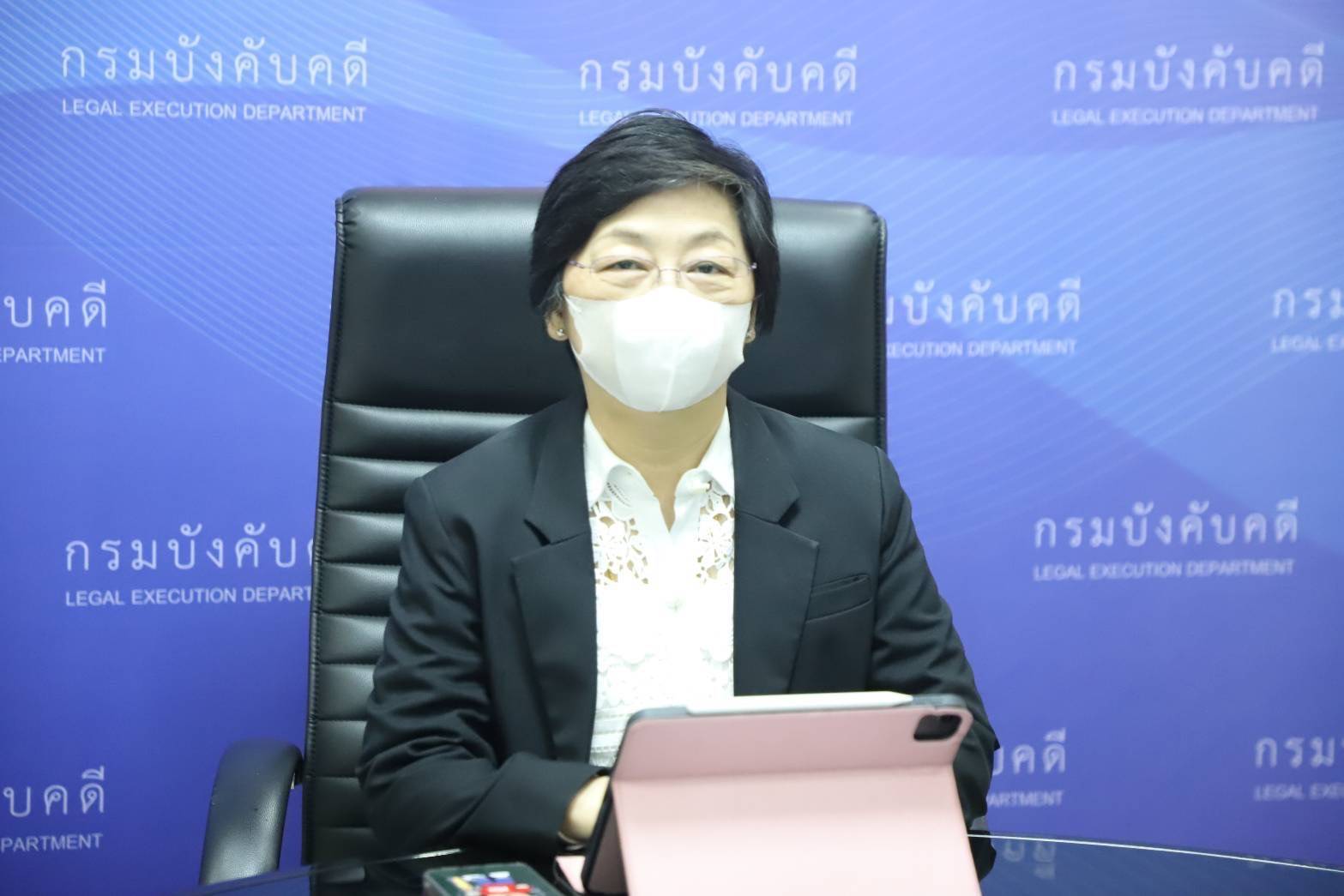 กรมบังคับคดีร่วมกับสำนักงานยุติธรรมจังหวัดนครสวรรค์ ลงพื้นที่ช่วยเหลือยาย-หลาน รันทดบ้านที่ดินถูกยึดขายทอดตลาด